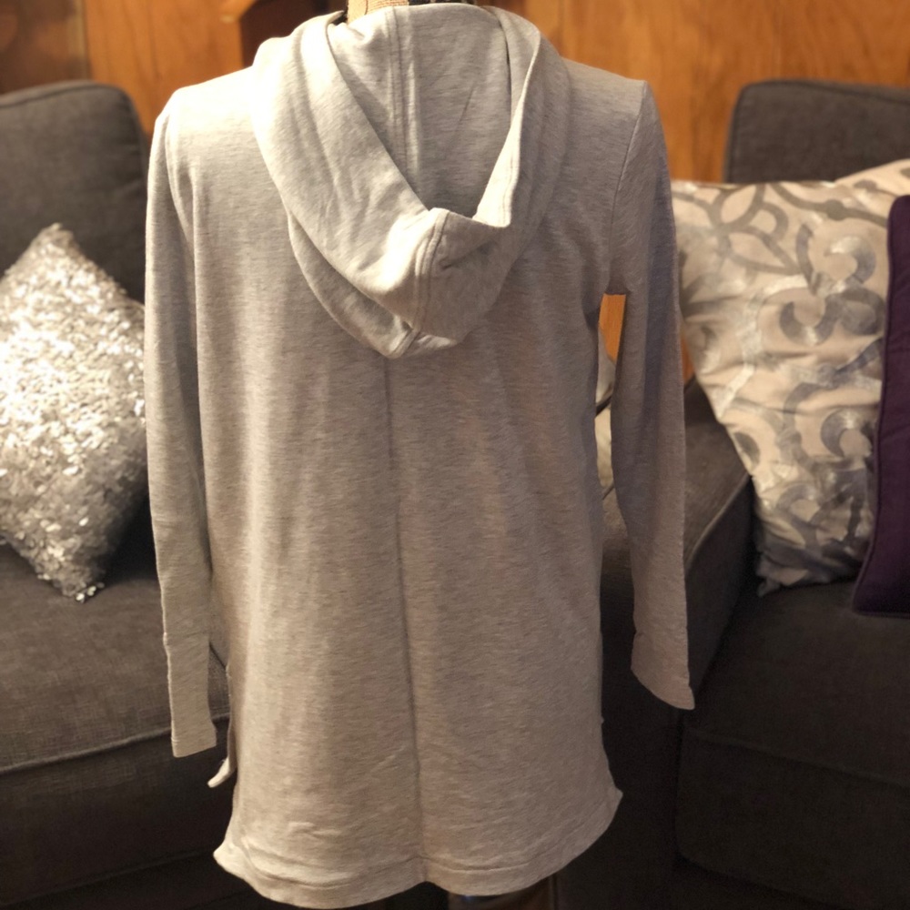 LOFT Lou & Grey Light Gray Sweatshirt. Size XS. - Picture 3 of 4